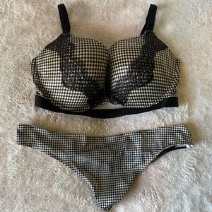 VS Very Sexy Lace Houndstooth Print Strappy Push-up Bra & V-String Set 32DD/M 🖤
